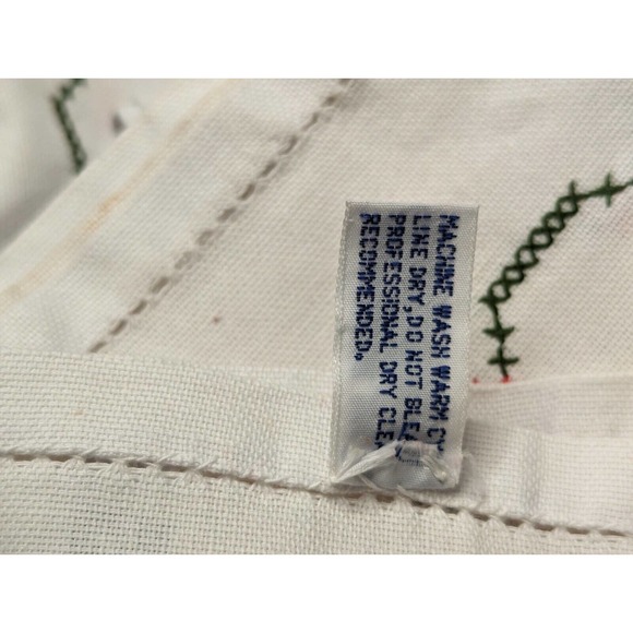 Christmas Placemat Napkins Table Cloth Candle Motif NWOT - Picture 10 of 10